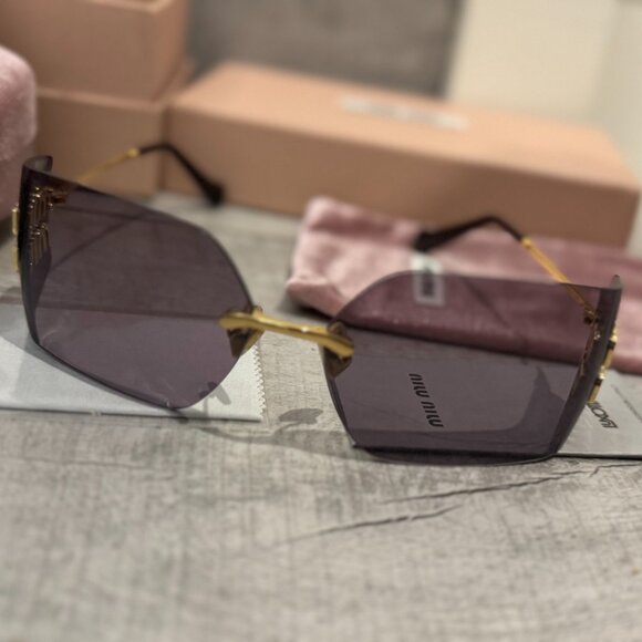 Miu Miu Viral Pink Sunglasses - OOTD Essential main image 7